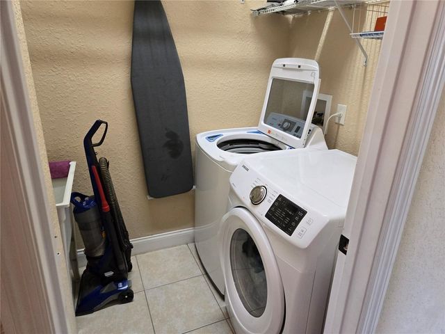 14546 NW 27TH AVENUE, Newberry, FL 32669