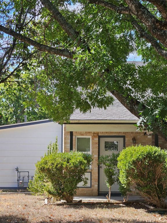 2209 Singletree Ave A, Austin, TX 78727