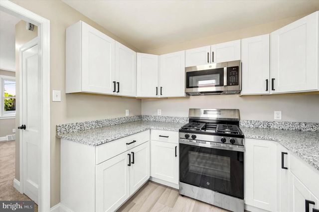 1022 LAWNTON TER, Glenolden, PA 19036