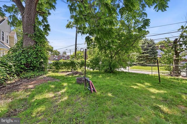 1022 LAWNTON TER, Glenolden, PA 19036