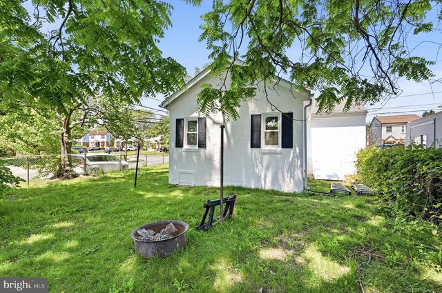 1022 LAWNTON TER, Glenolden, PA 19036