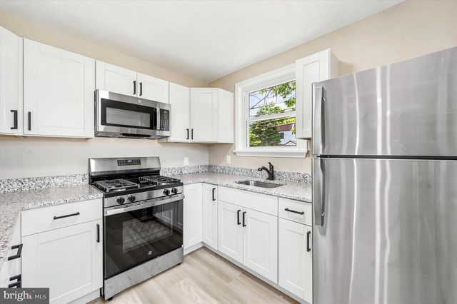 1022 LAWNTON TER, Glenolden, PA 19036