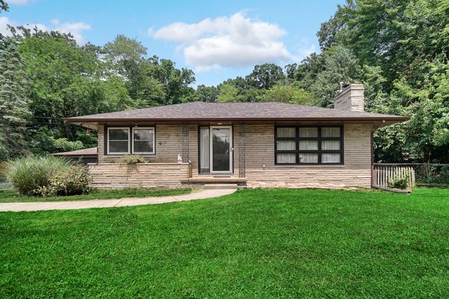 2375 Indian Boundary Road, Chesterton, IN 46304