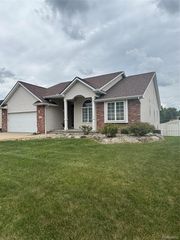 7129 Parkridge Parkway, Swartz Creek, MI 48473