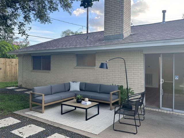 8411 Braeburn Valley Drive, Houston, TX 77074