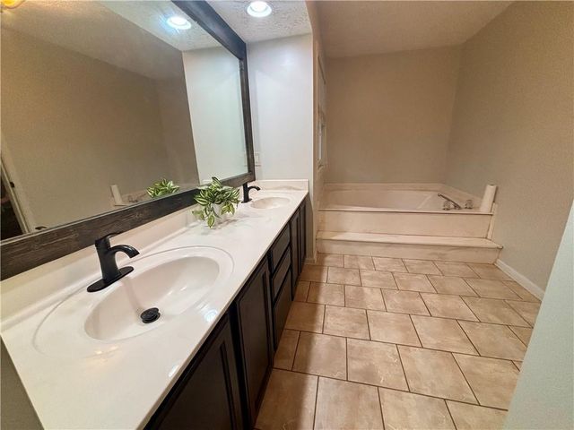 523 Bluff Court, Woodstock, GA 30188