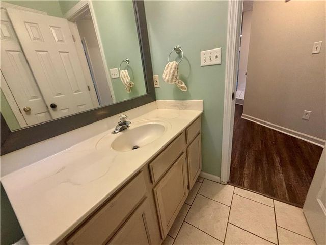 523 Bluff Court, Woodstock, GA 30188