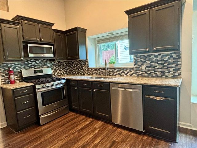 523 Bluff Court, Woodstock, GA 30188