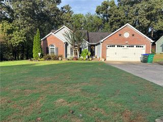 523 Bluff Court, Woodstock, GA 30188