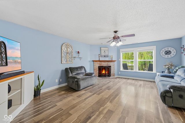 2274 Hampton Drive, Franklin, IN 46131