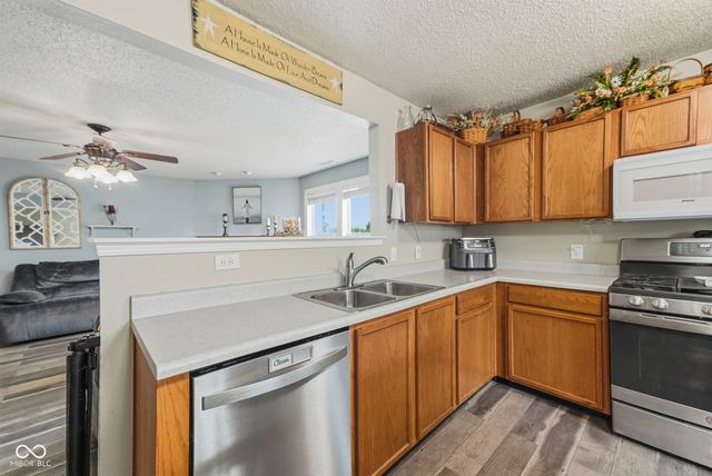 2274 Hampton Drive, Franklin, IN 46131