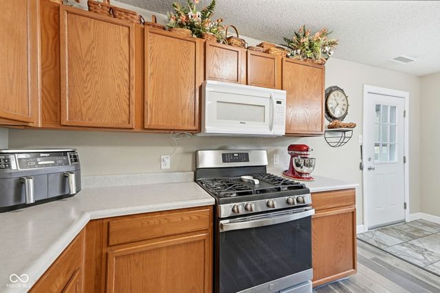 2274 Hampton Drive, Franklin, IN 46131