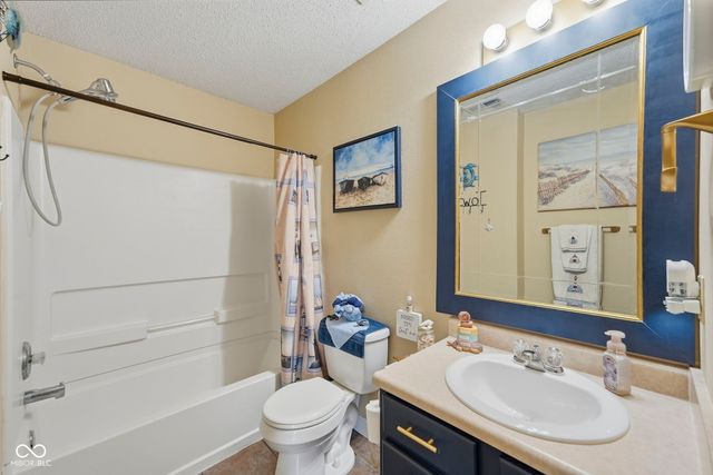 2274 Hampton Drive, Franklin, IN 46131