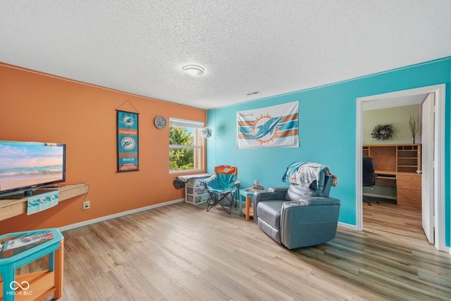 2274 Hampton Drive, Franklin, IN 46131
