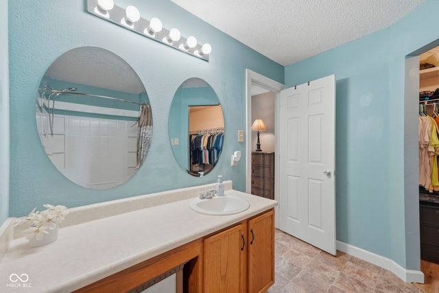 2274 Hampton Drive, Franklin, IN 46131