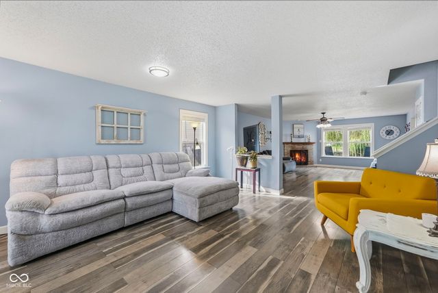 2274 Hampton Drive, Franklin, IN 46131