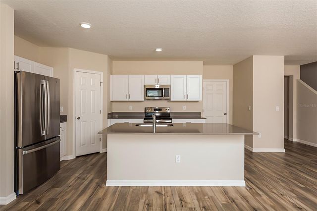 15233 MAUDE LANDING LOOP, Wimauma, FL 33598