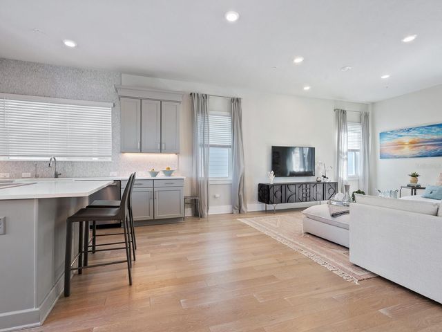 508 LAUREL PARK DRIVE, Sarasota, FL 34236