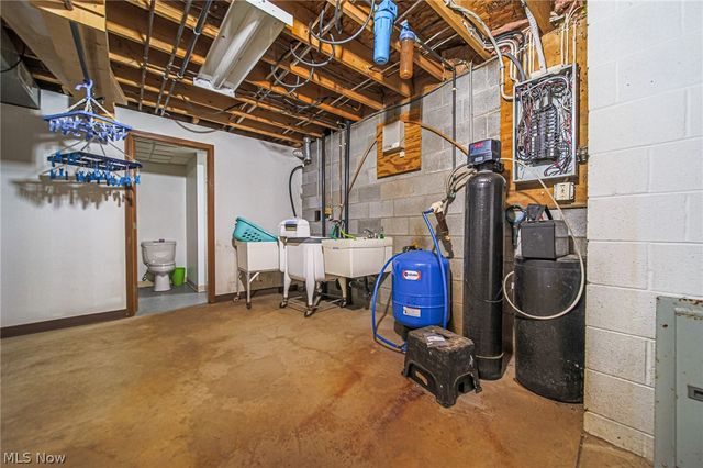 15157 Wynncrest Street SW, Navarre, OH 44662