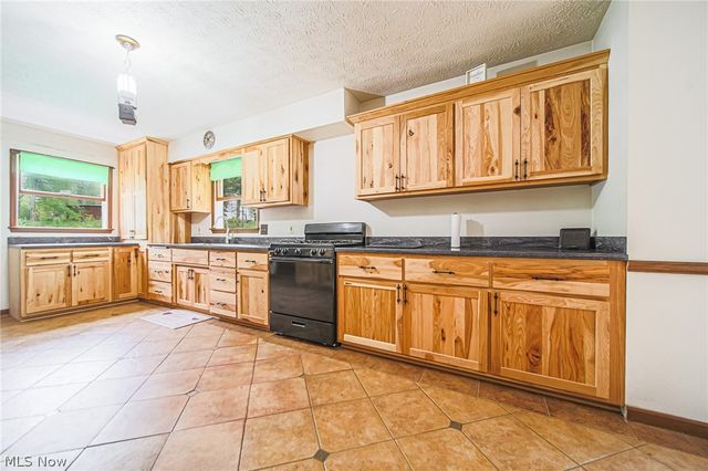 15157 Wynncrest Street SW, Navarre, OH 44662