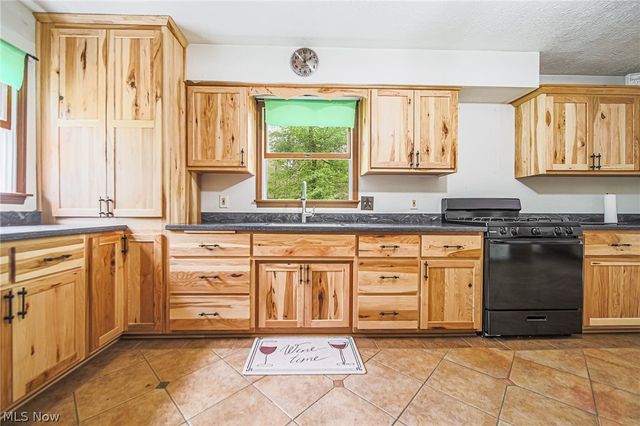 15157 Wynncrest Street SW, Navarre, OH 44662