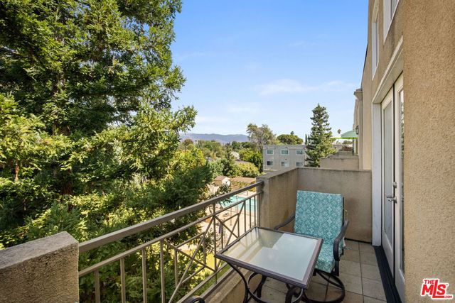 10715 Camarillo Street 307, North Hollywood, CA 91602