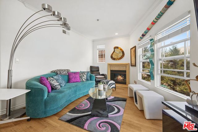 10715 Camarillo Street 307, North Hollywood, CA 91602