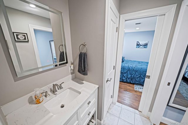 19 Honeysuckle Lane, Kings Park, NY 11754