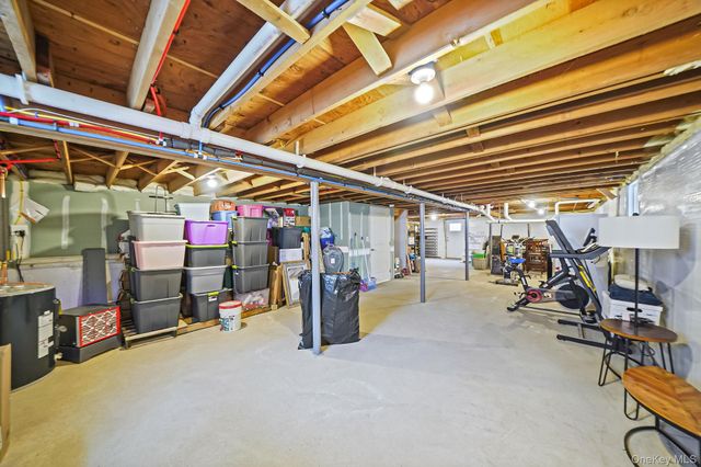 19 Honeysuckle Lane, Kings Park, NY 11754