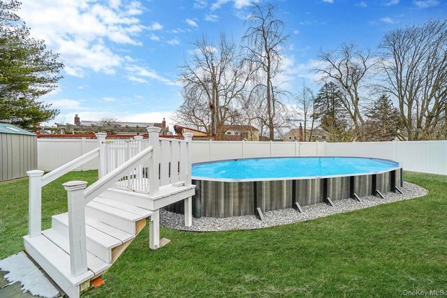 19 Honeysuckle Lane, Kings Park, NY 11754