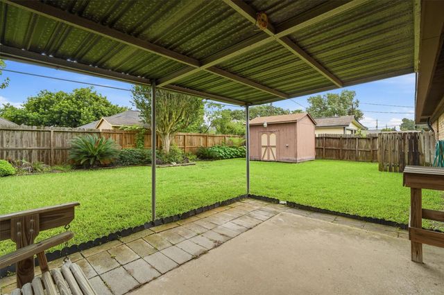 405 Arbor Drive, Deer Park, TX 77536