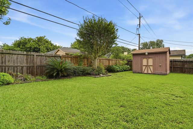 405 Arbor Drive, Deer Park, TX 77536