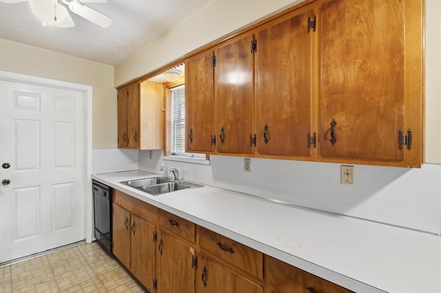 405 Arbor Drive, Deer Park, TX 77536