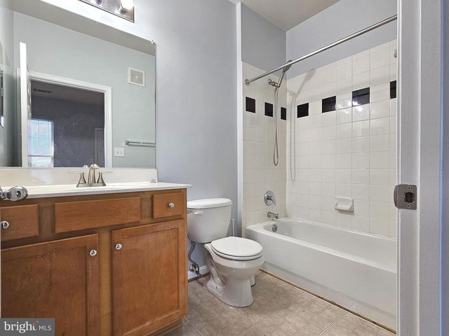 13377-M CONNOR DR, Centreville, VA 20120