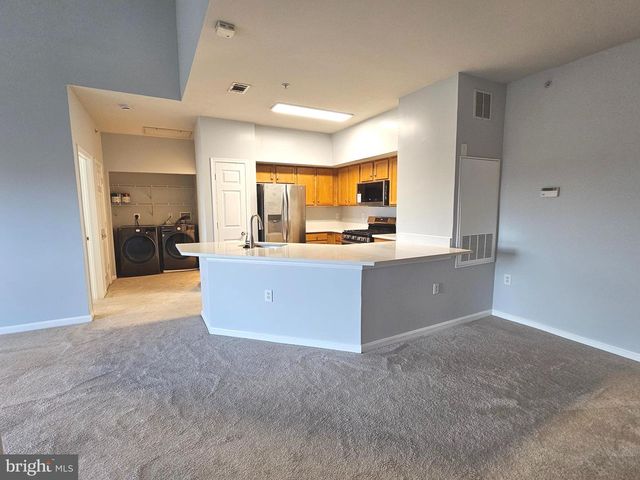 13377-M CONNOR DR, Centreville, VA 20120