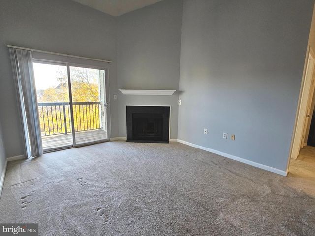 13377-M CONNOR DR, Centreville, VA 20120