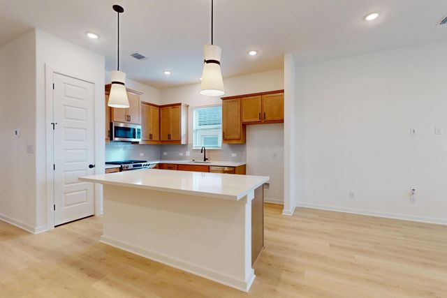 342 Bishop Wood RD, Dripping Springs, TX 78620