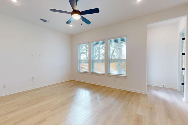 342 Bishop Wood RD, Dripping Springs, TX 78620