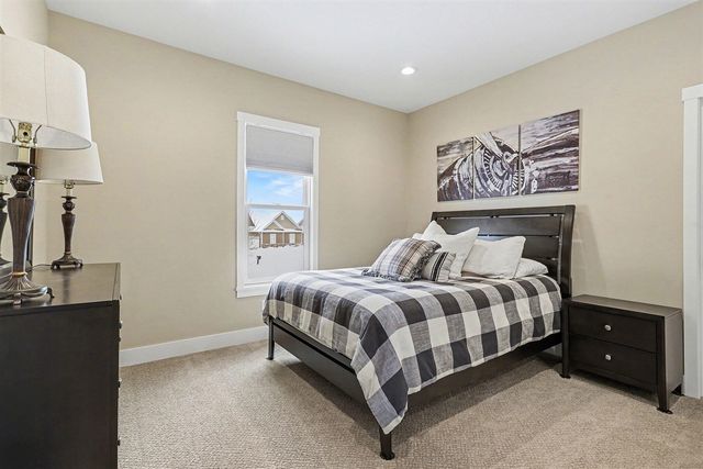 5956 Hidden Oak Avenue, Richland, MI 49083