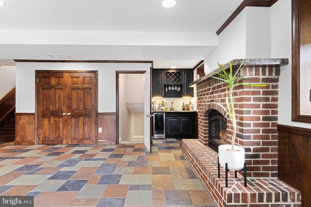 108 CANTERBURY DR, Wallingford, PA 19086