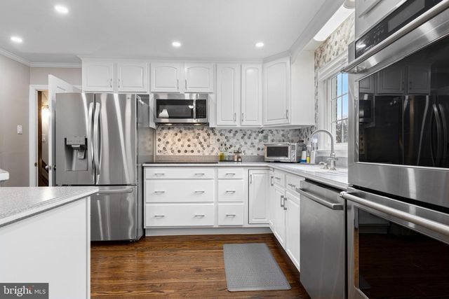 108 CANTERBURY DR, Wallingford, PA 19086