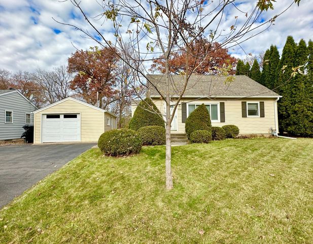 6116 Ridge Drive, Woodbury, MN 55125