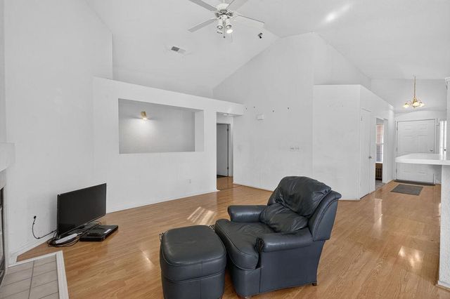 2450 Fairway Glen St, Stockton, CA 95206