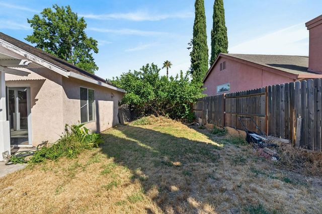 2450 Fairway Glen St, Stockton, CA 95206