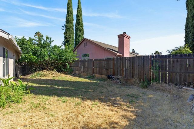 2450 Fairway Glen St, Stockton, CA 95206