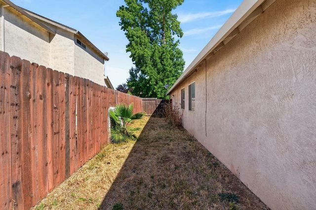 2450 Fairway Glen St, Stockton, CA 95206