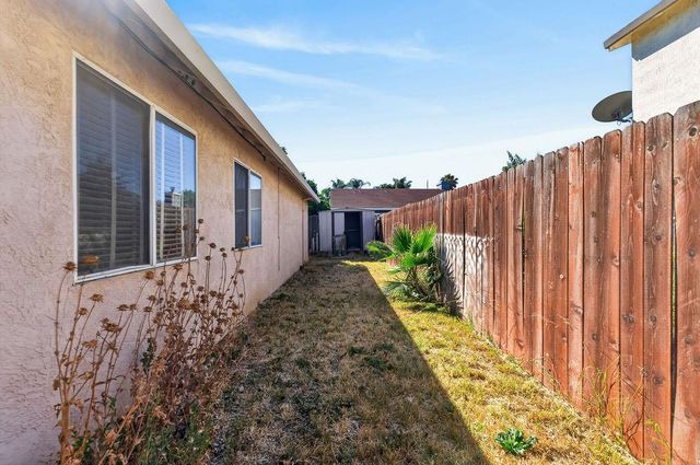 2450 Fairway Glen St, Stockton, CA 95206