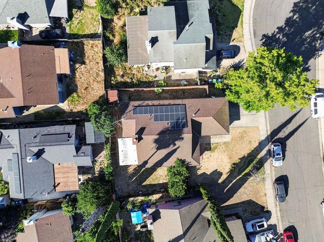 2450 Fairway Glen St, Stockton, CA 95206