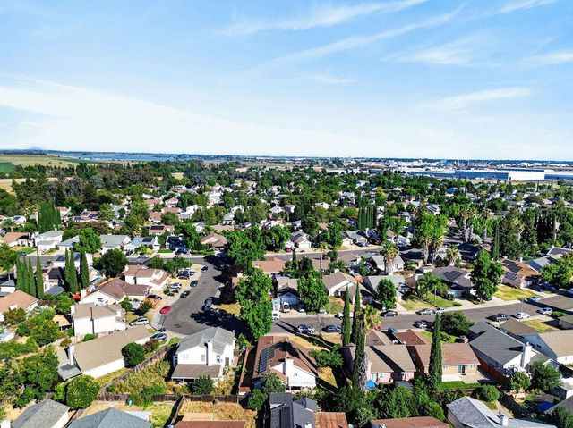 2450 Fairway Glen St, Stockton, CA 95206