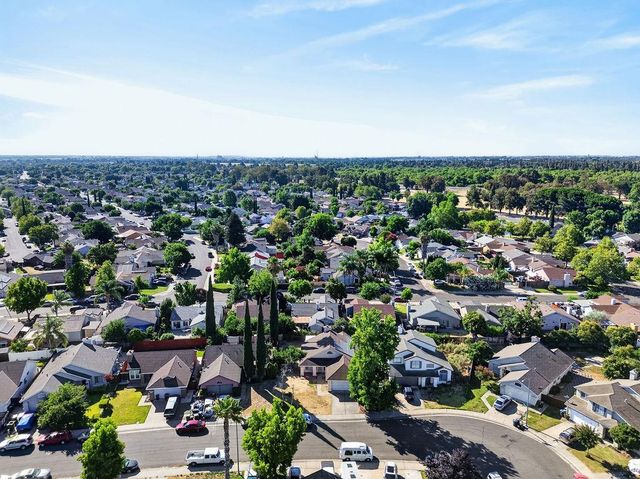 2450 Fairway Glen St, Stockton, CA 95206